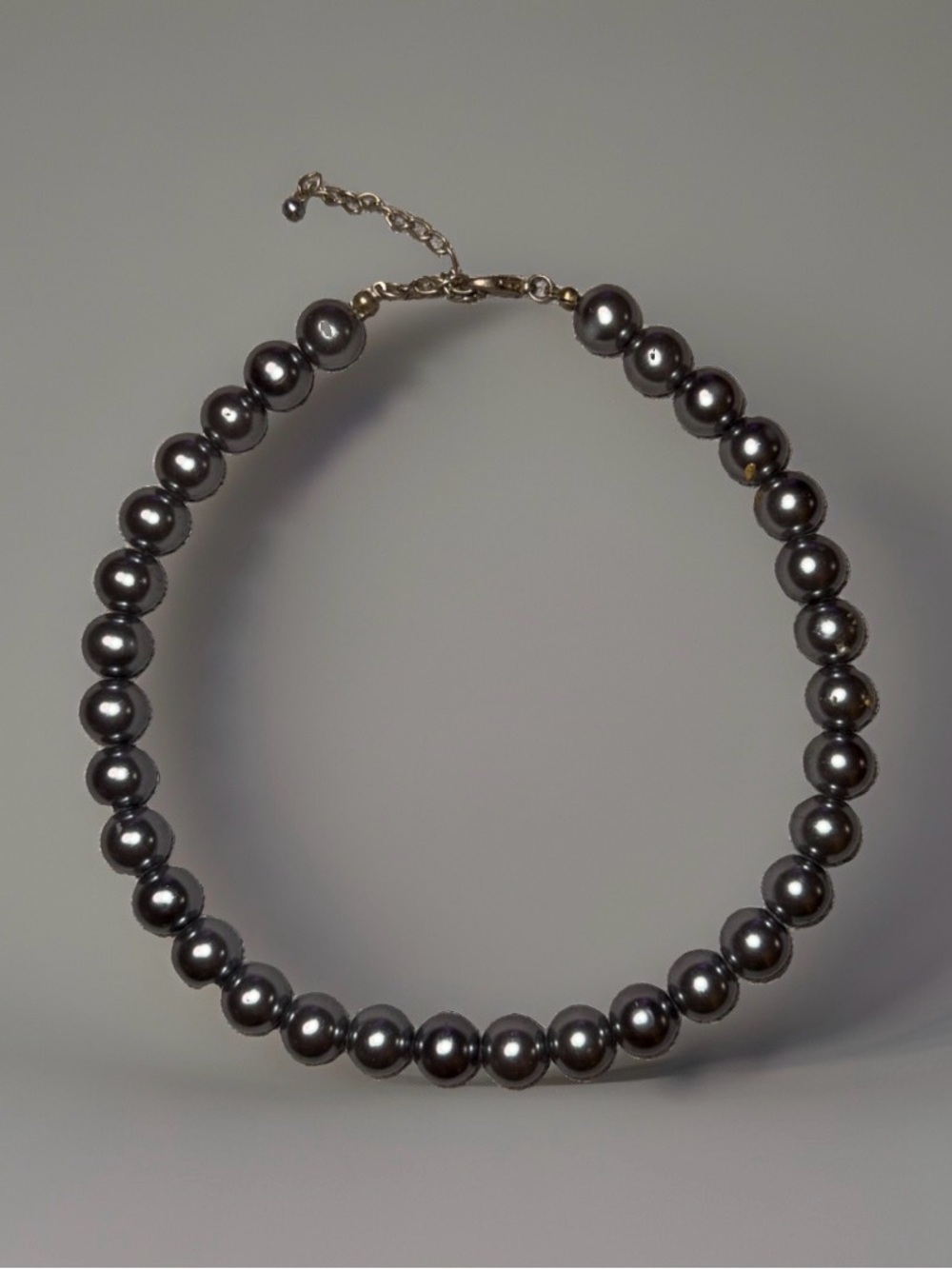 Vintage Gray Glass Pearl Necklace 15" Large 12mm Faux Tahitian Black Bead Choker